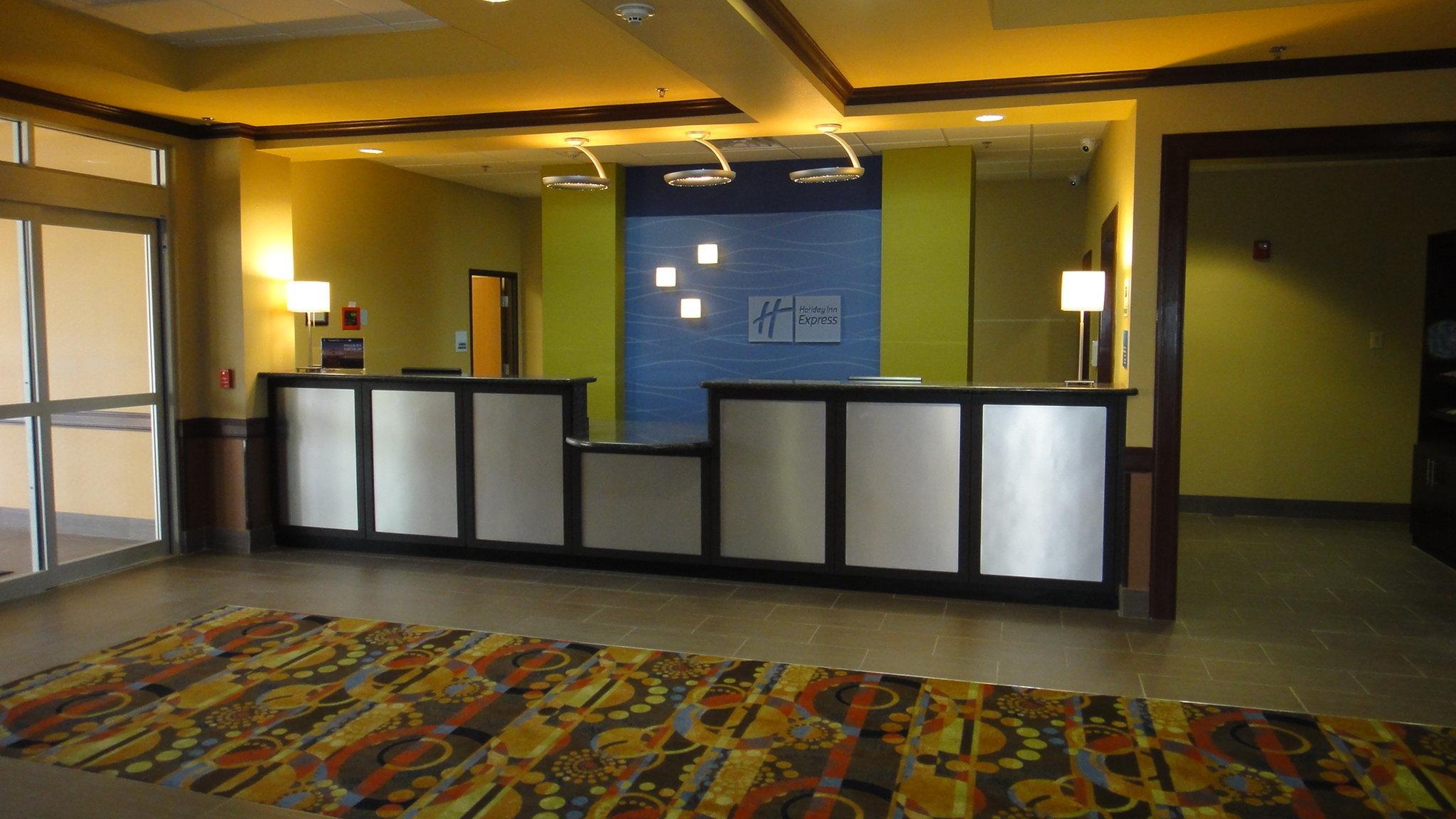 Holiday Inn Express & Suites George West By Ihg Exterior photo
